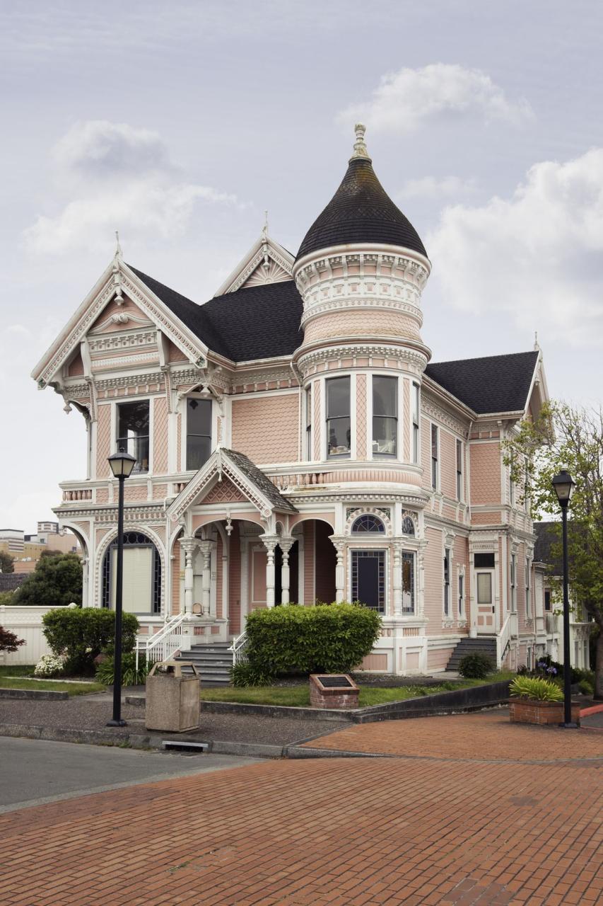What Is A Victorian-Style House? - Victorian House Design Style